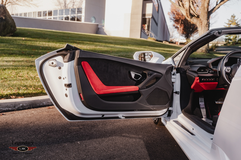 Photo 35 of 2016 Lamborghini Huracán Spyder  LP610-4