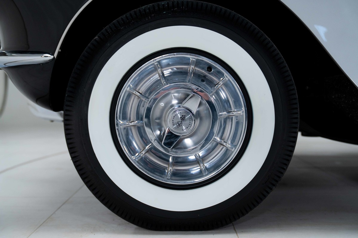 1957 Chevrolet Corvette Fuelie