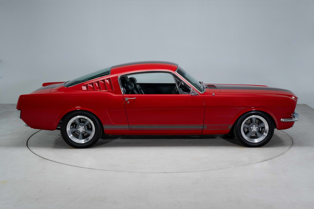 1965 Ford Mustang Resto Mod
