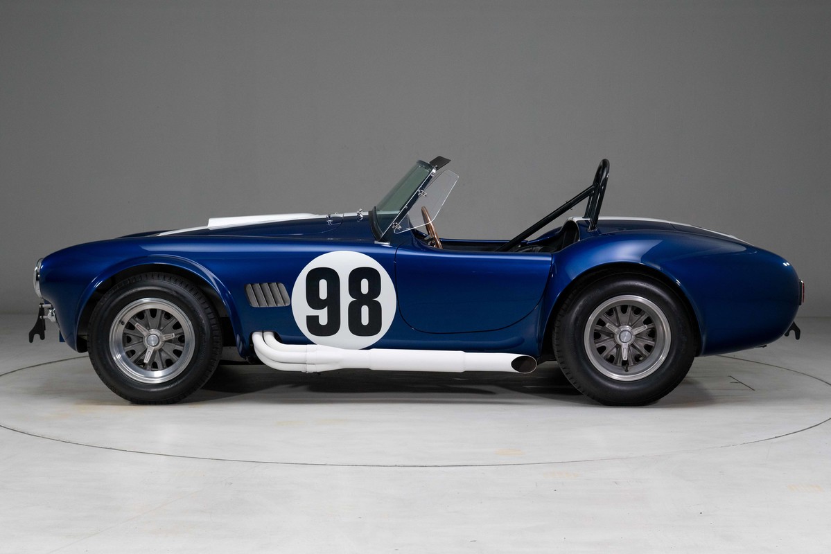 1965 Shelby 427 Cobra Recreation