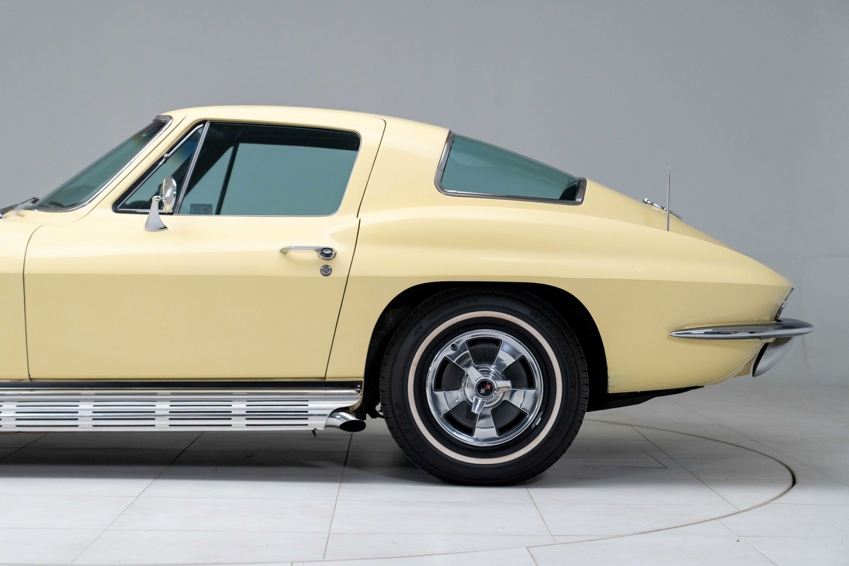 1966 Chevrolet Corvette Coupe 