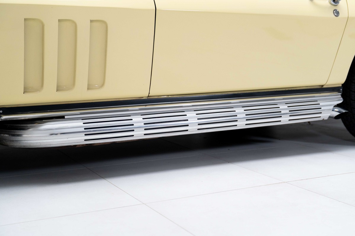 1966 Chevrolet Corvette Coupe 