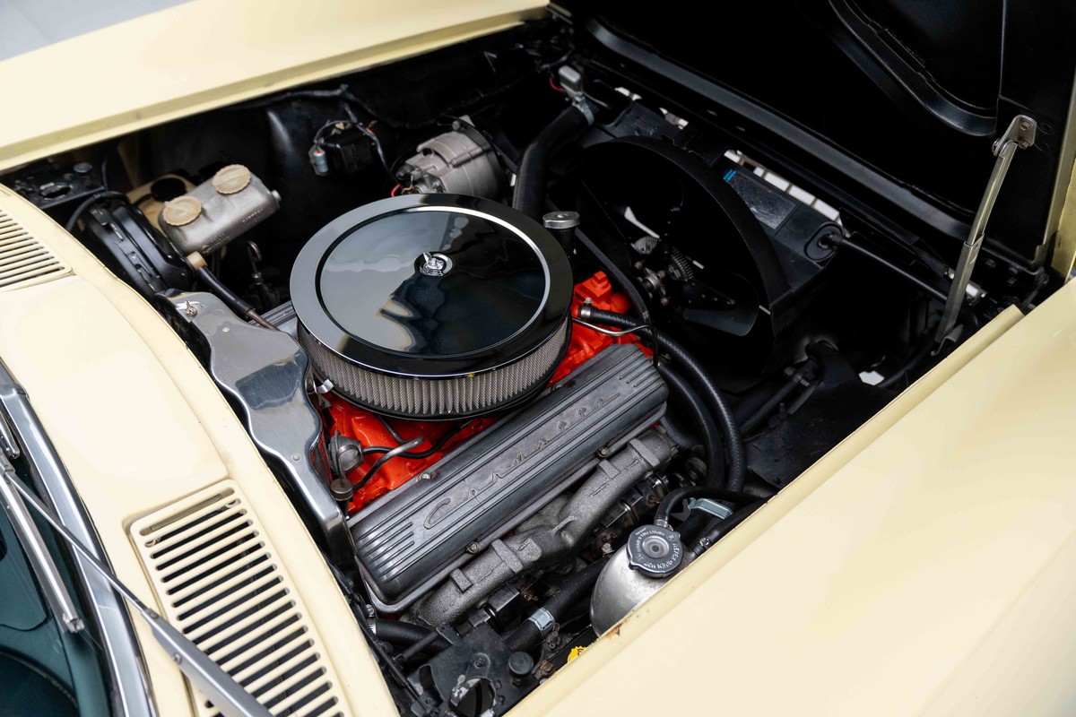 1966 Chevrolet Corvette Coupe 