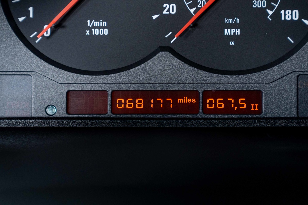 1995 BMW 850 CSI 