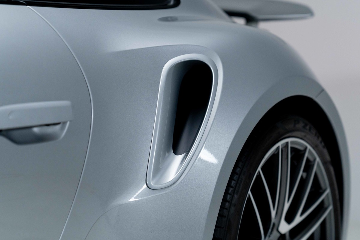 2022 Porsche 911 Turbo 