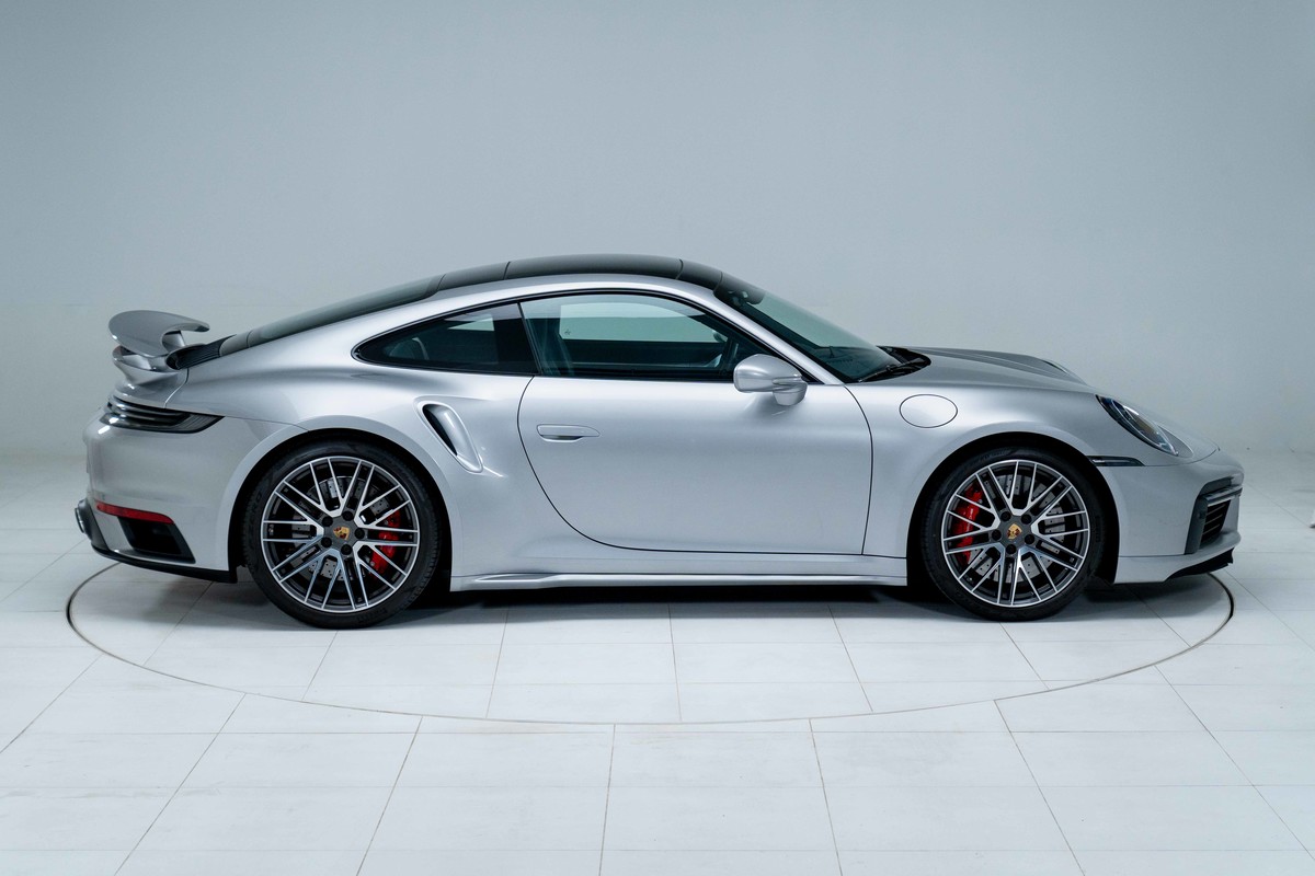 2022 Porsche 911 Turbo 