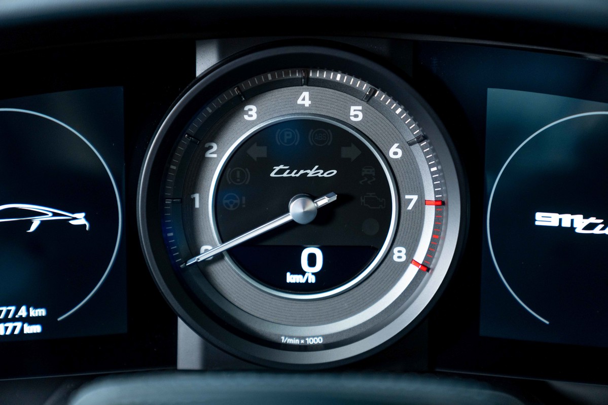 2022 Porsche 911 Turbo 