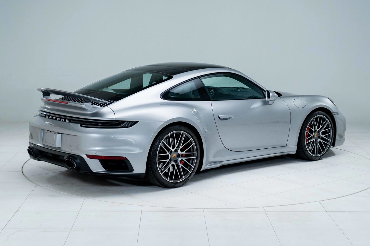 2022 Porsche 911 Turbo 