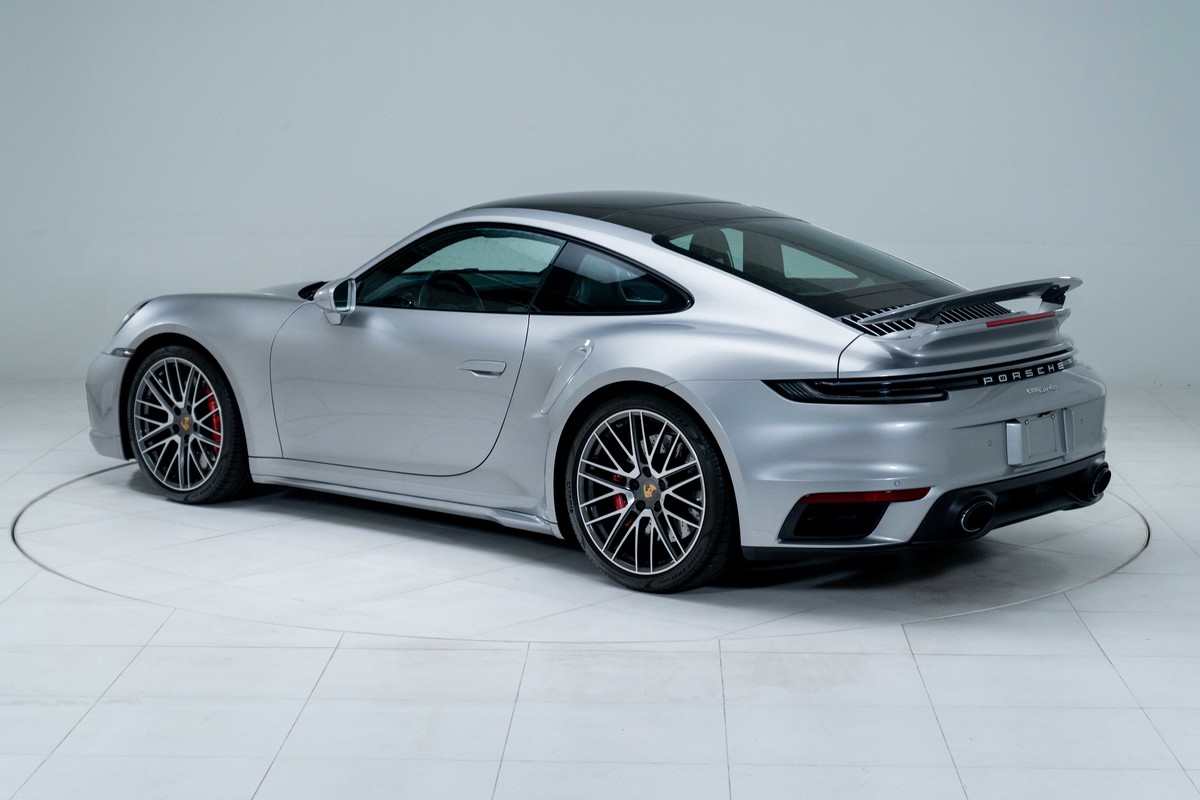 2022 Porsche 911 Turbo 