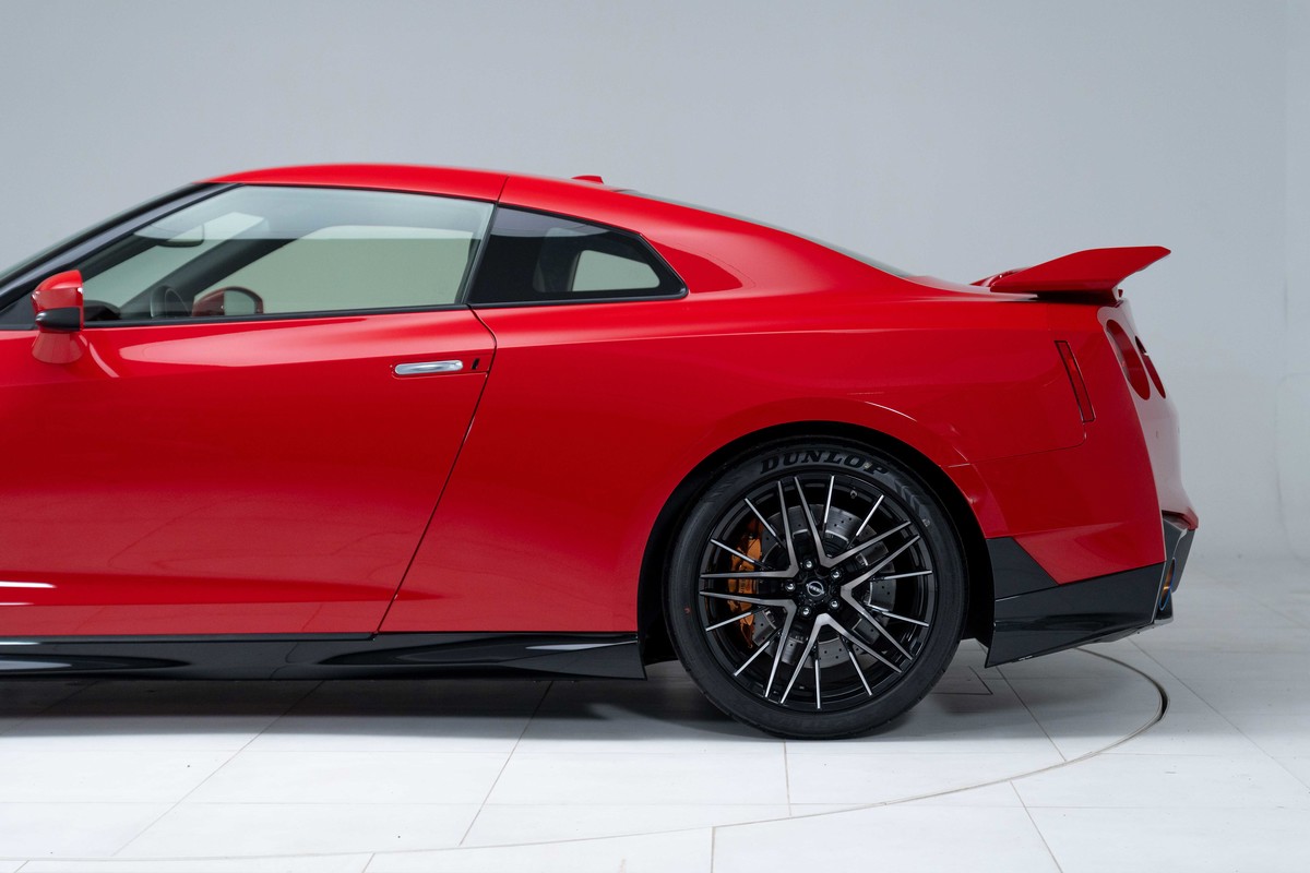 2024 Nissan GT-R 