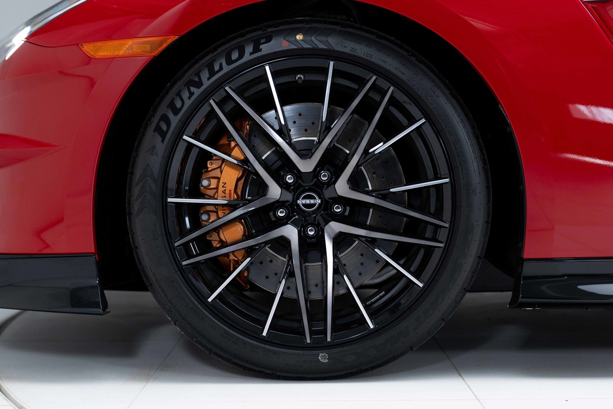 2024 Nissan GT-R 