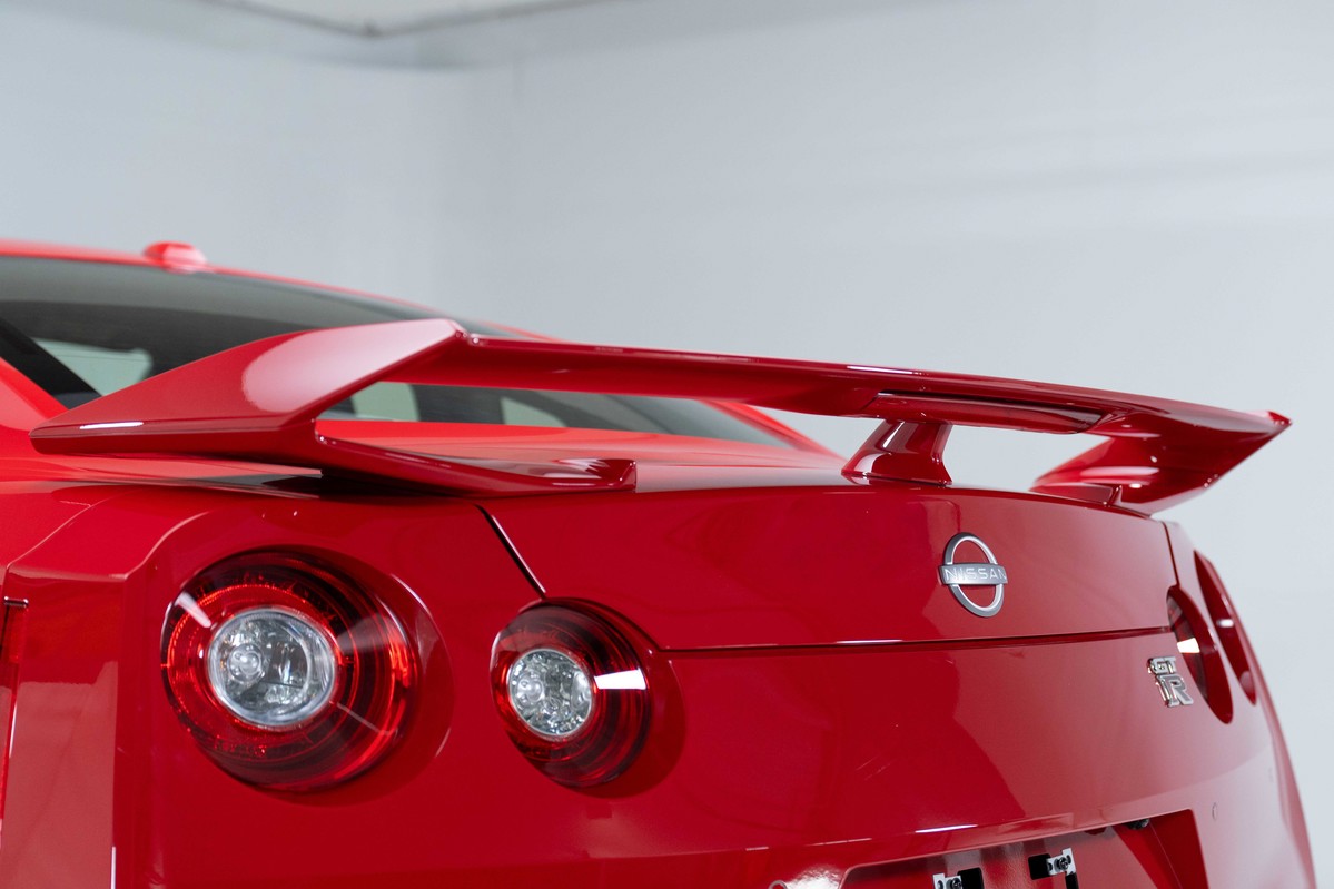 2024 Nissan GT-R 