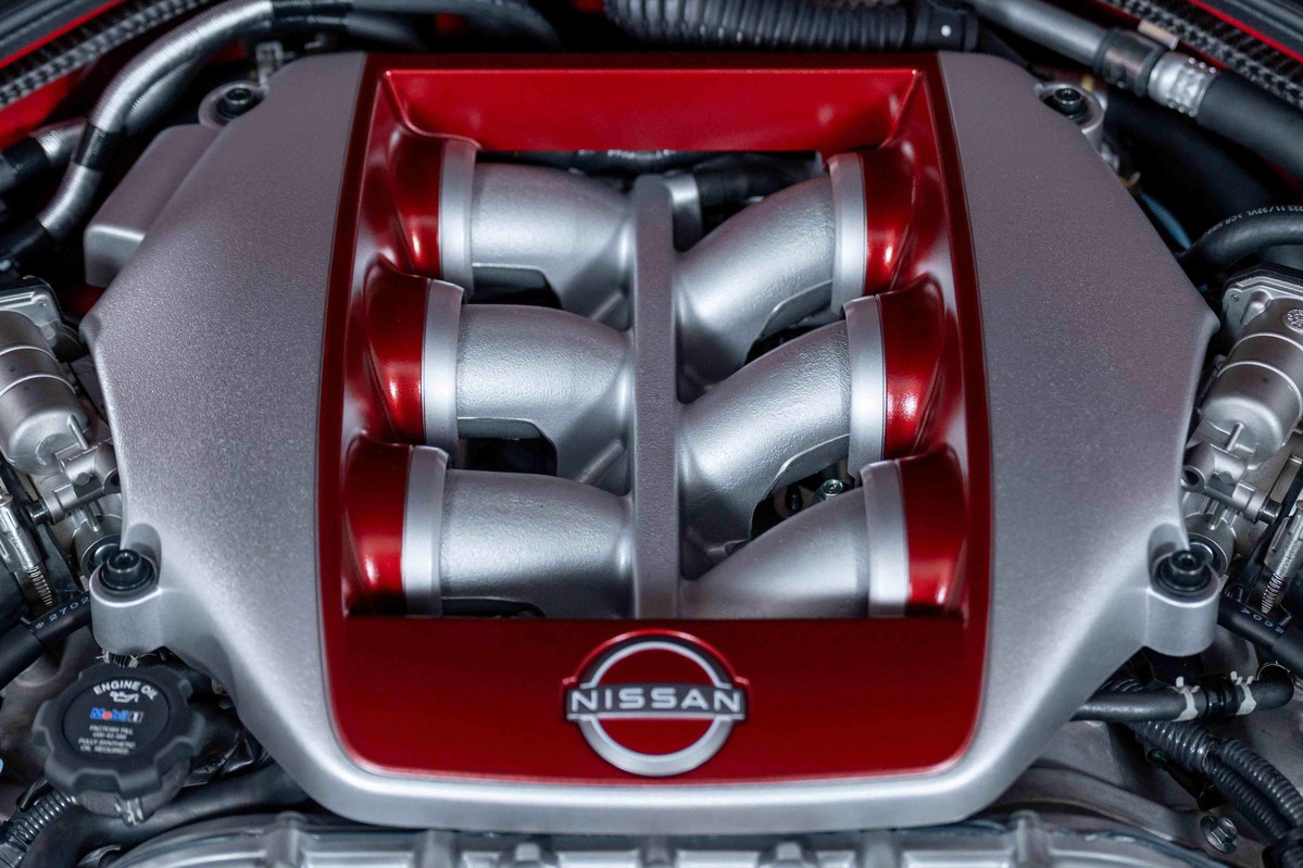 2024 Nissan GT-R 