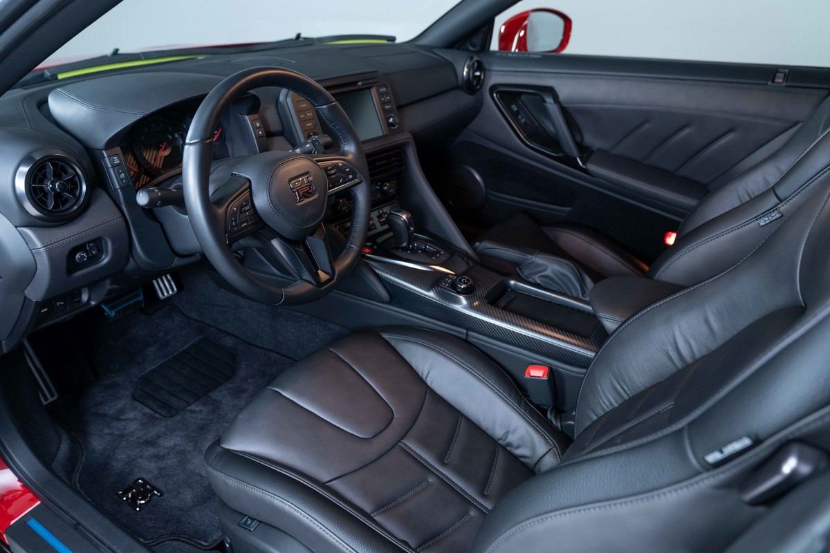 2024 Nissan GT-R 