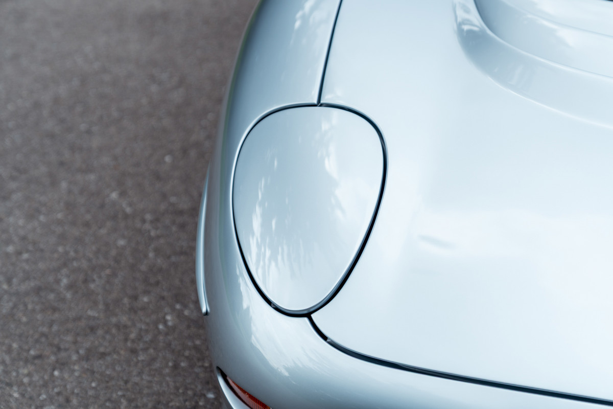 1993 Jaguar XJ220 