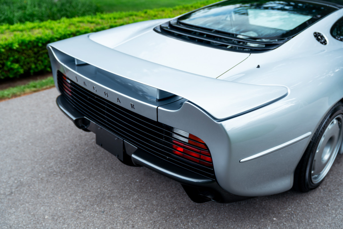 1993 Jaguar XJ220 