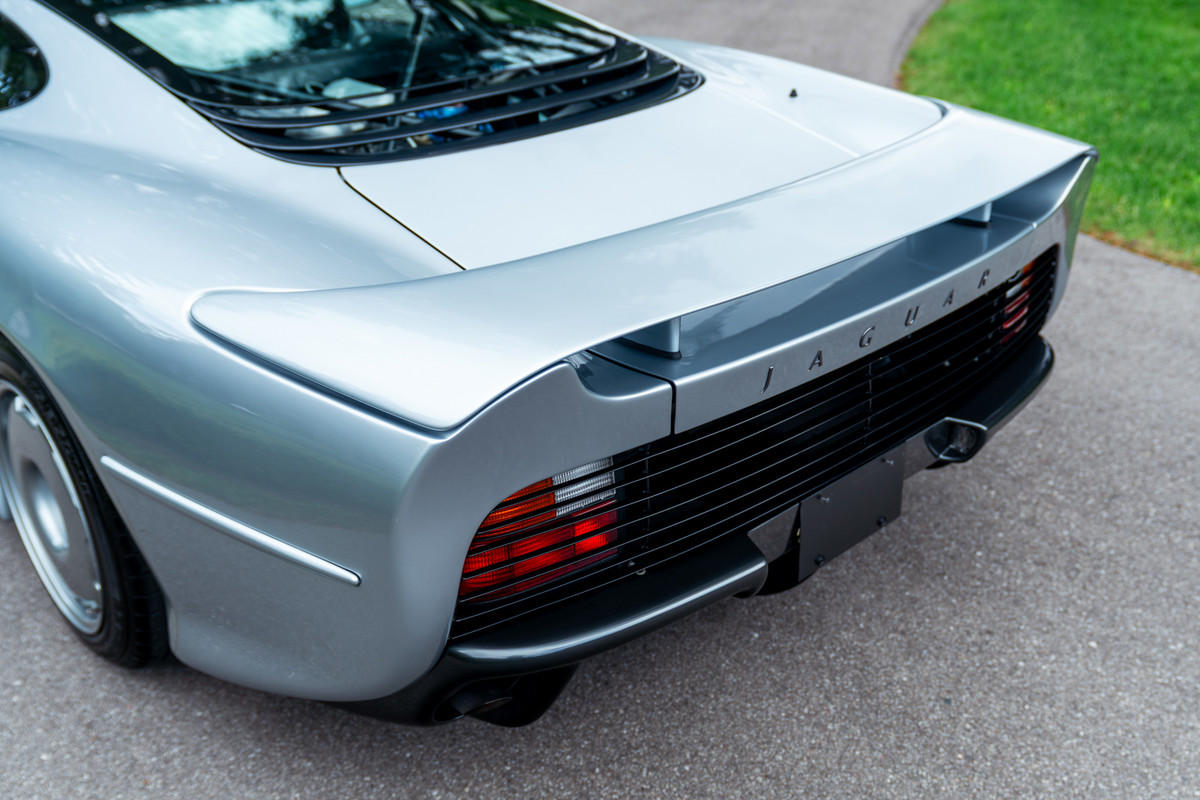 1993 Jaguar XJ220 