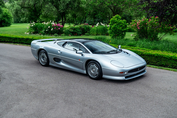 Photo of 1993 Jaguar XJ220 