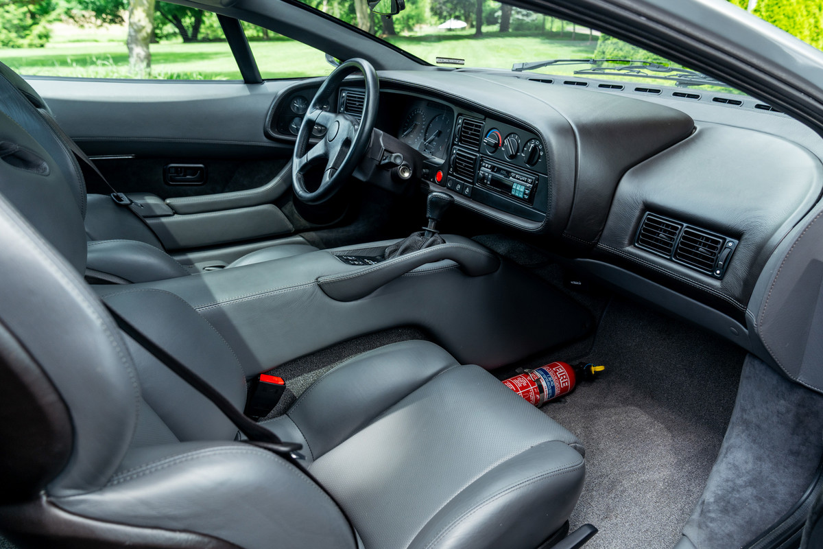 1993 Jaguar XJ220 
