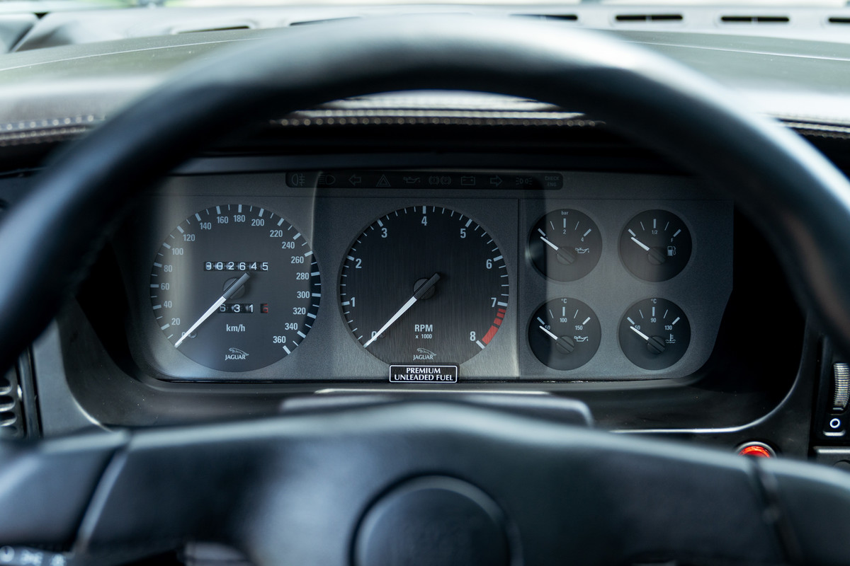 1993 Jaguar XJ220 