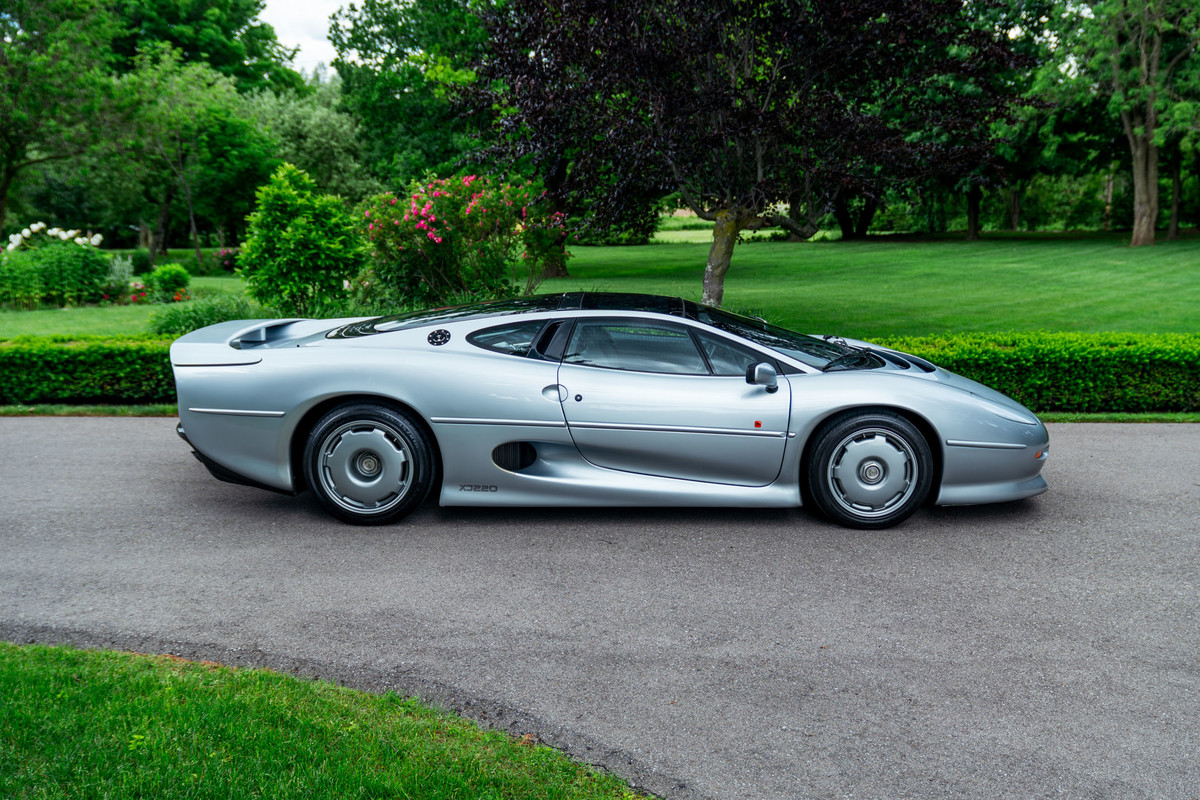 1993 Jaguar XJ220 