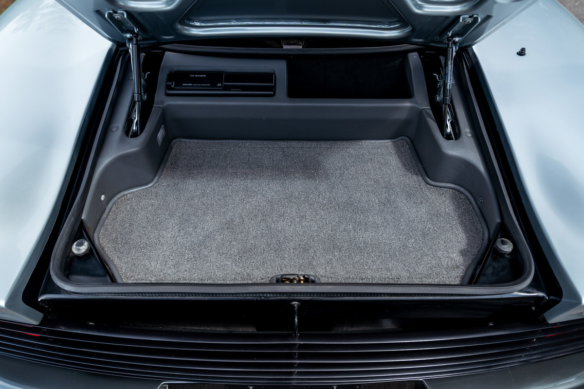 1993 Jaguar XJ220 
