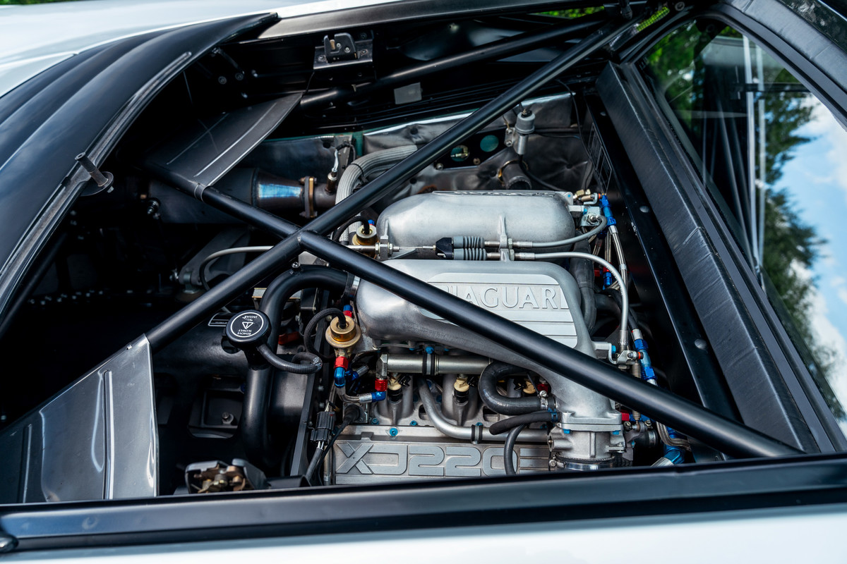 1993 Jaguar XJ220 