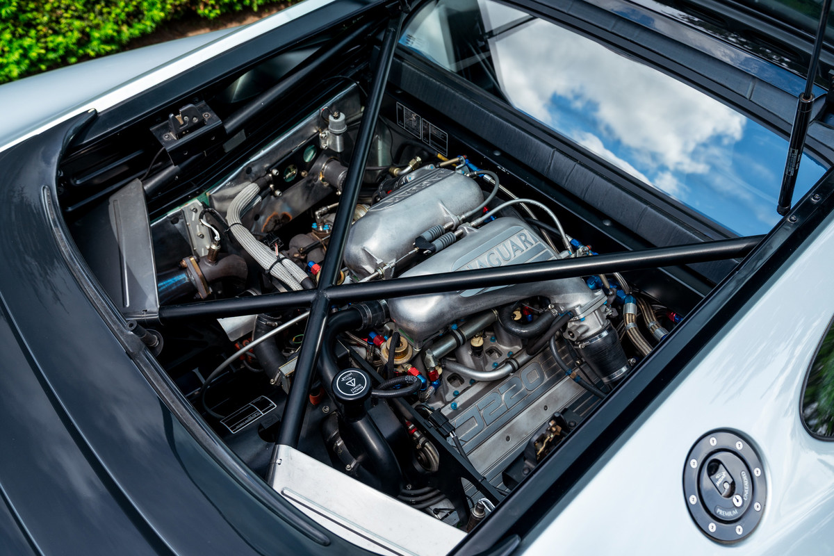 1993 Jaguar XJ220 