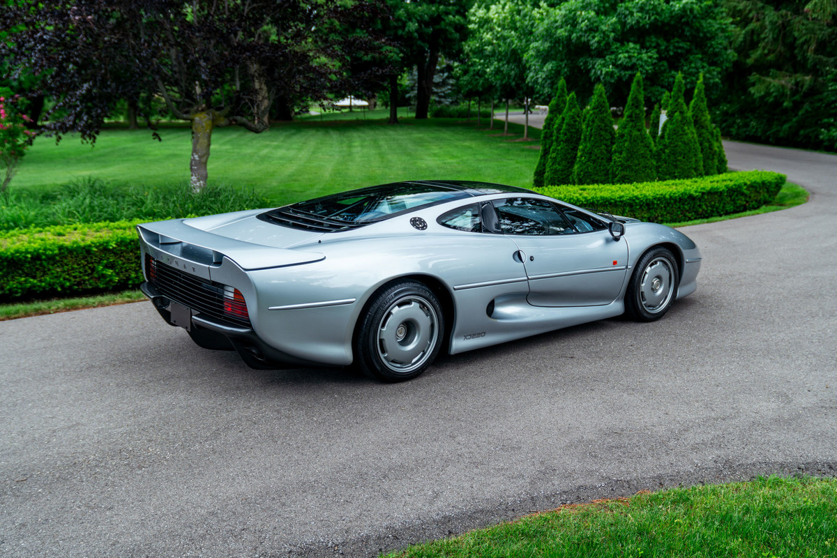 1993 Jaguar XJ220 