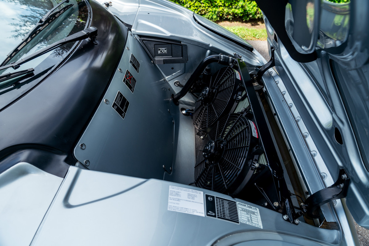 1993 Jaguar XJ220 