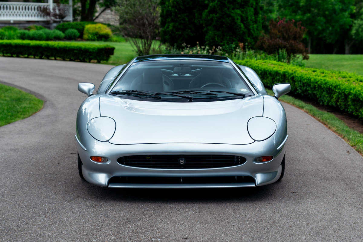 1993 Jaguar XJ220 