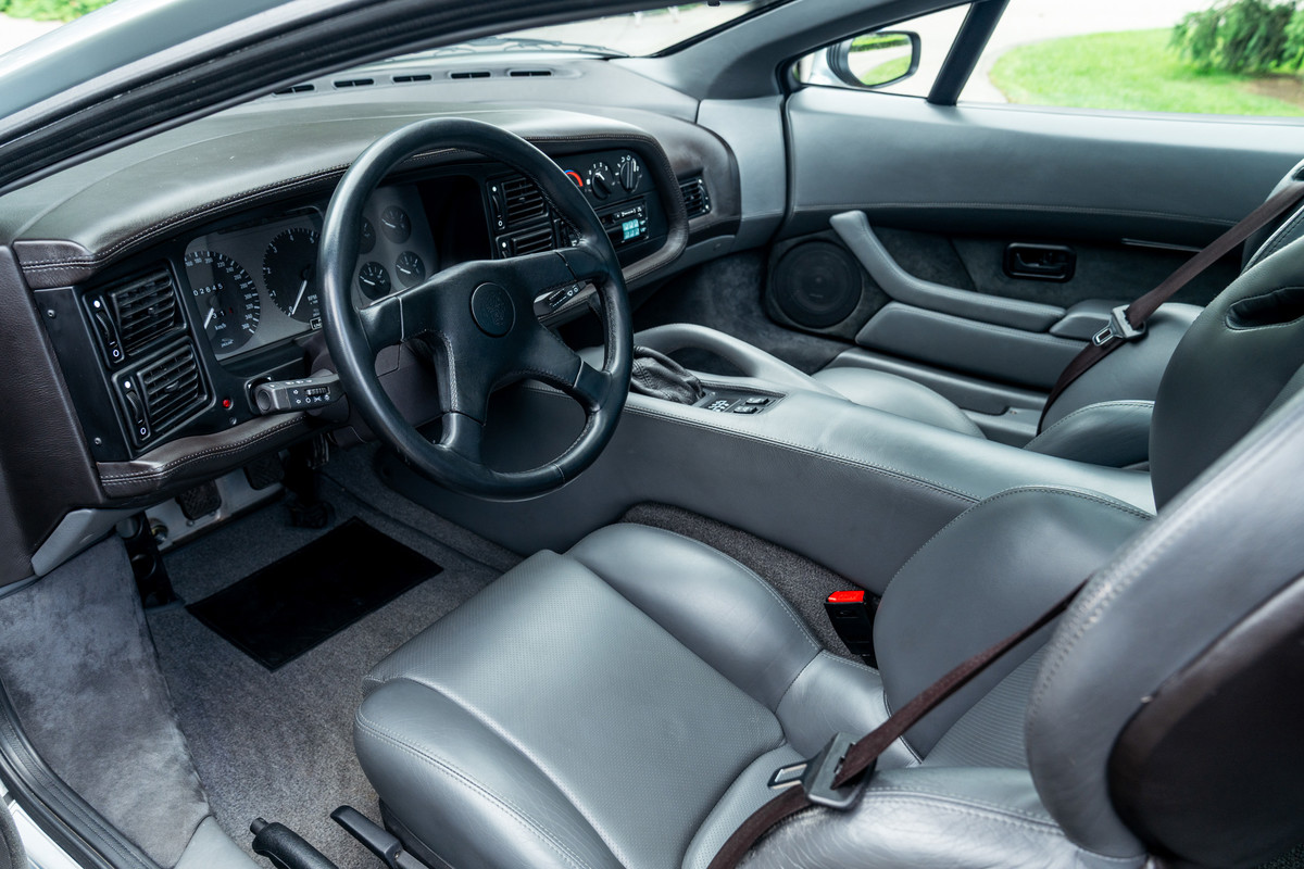 1993 Jaguar XJ220 