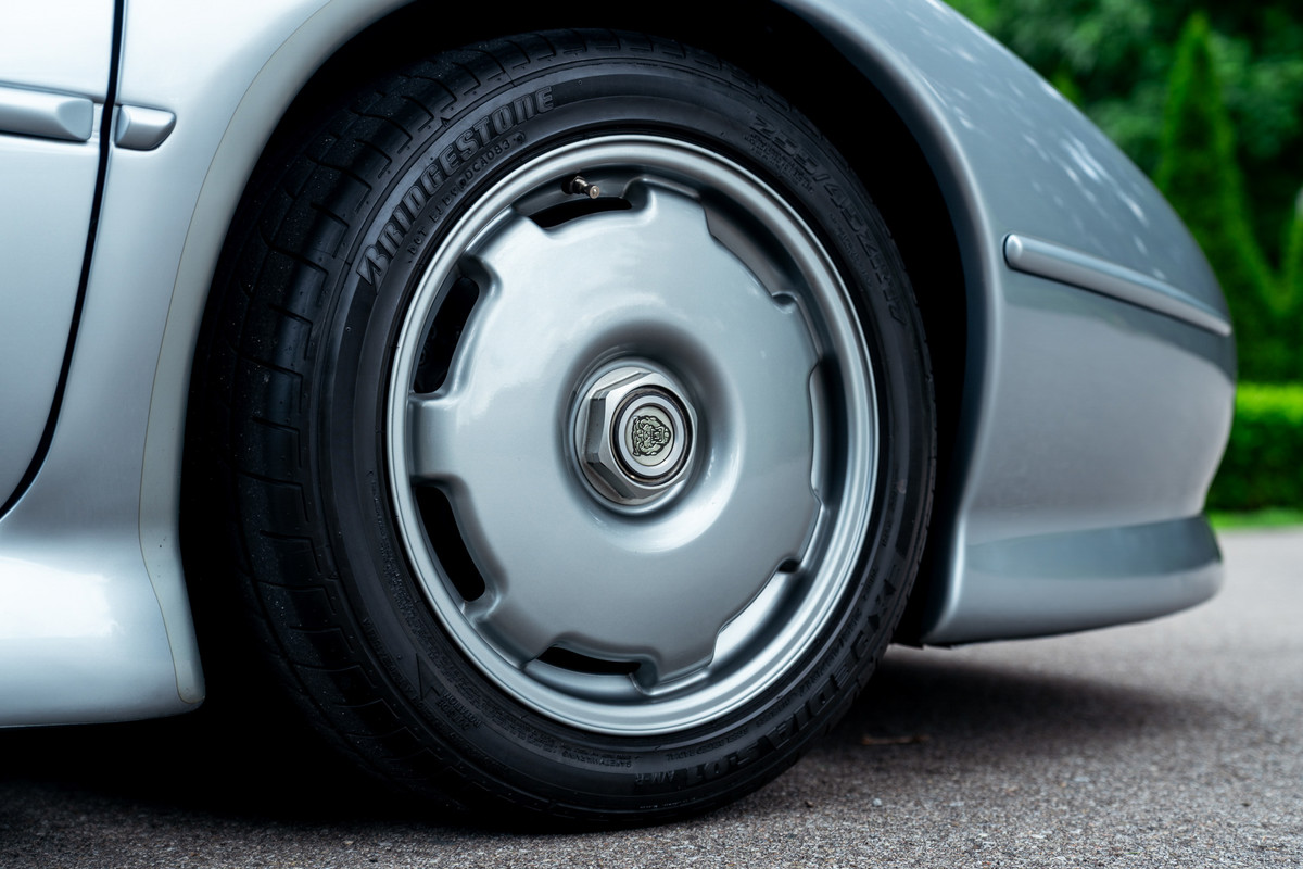 1993 Jaguar XJ220 