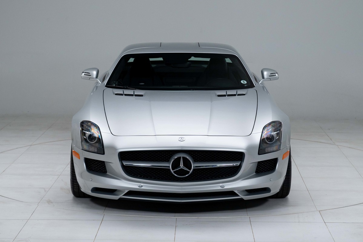 2011 Mercedes-Benz SLS 