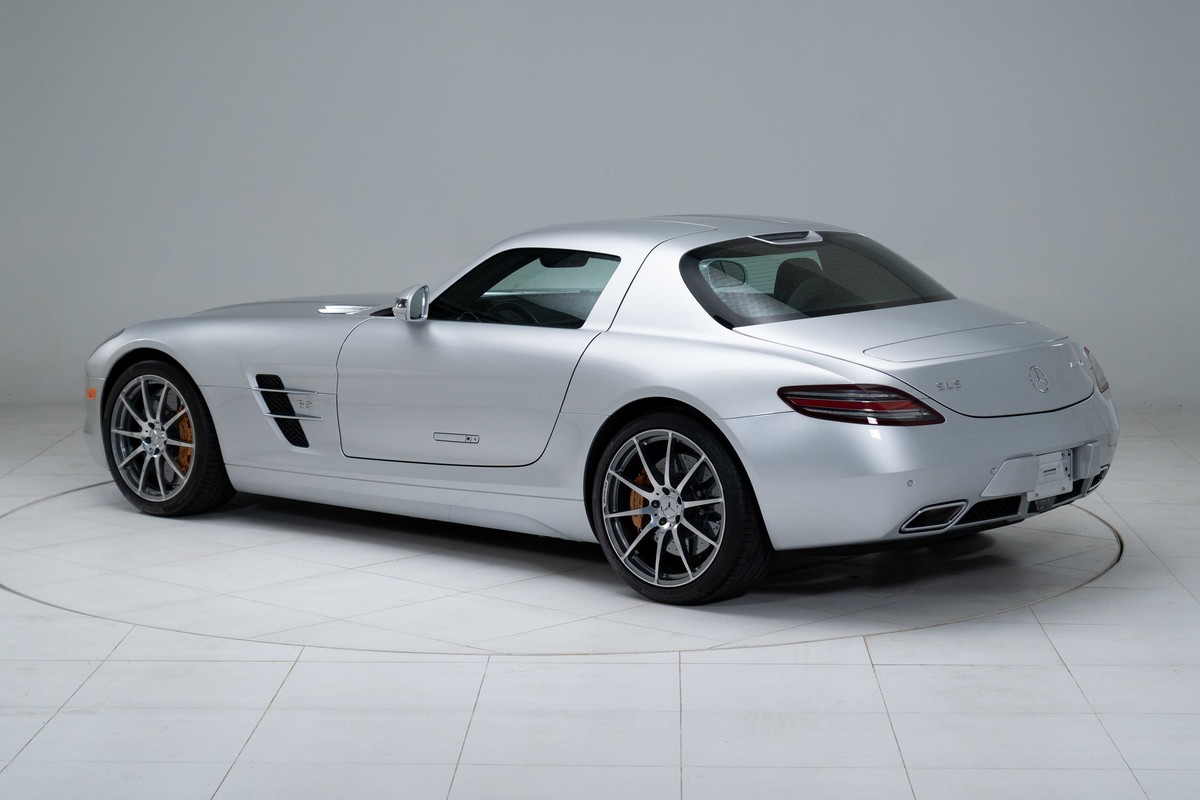 2011 Mercedes-Benz SLS 