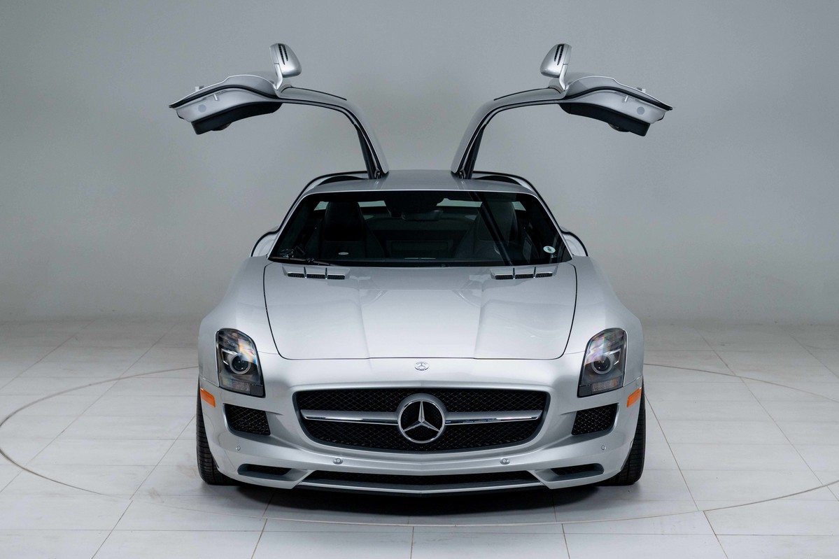 2011 Mercedes-Benz SLS 