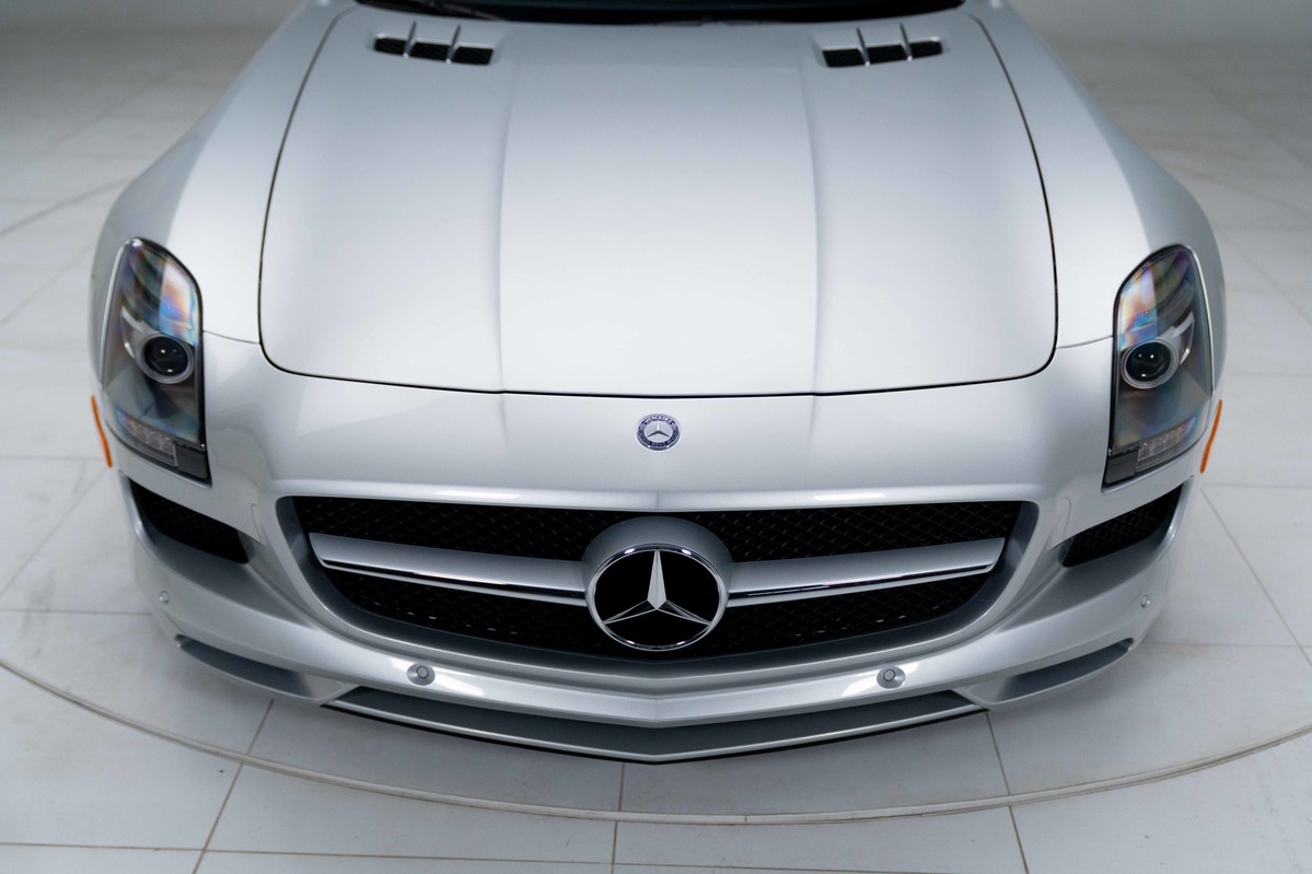 2011 Mercedes-Benz SLS 