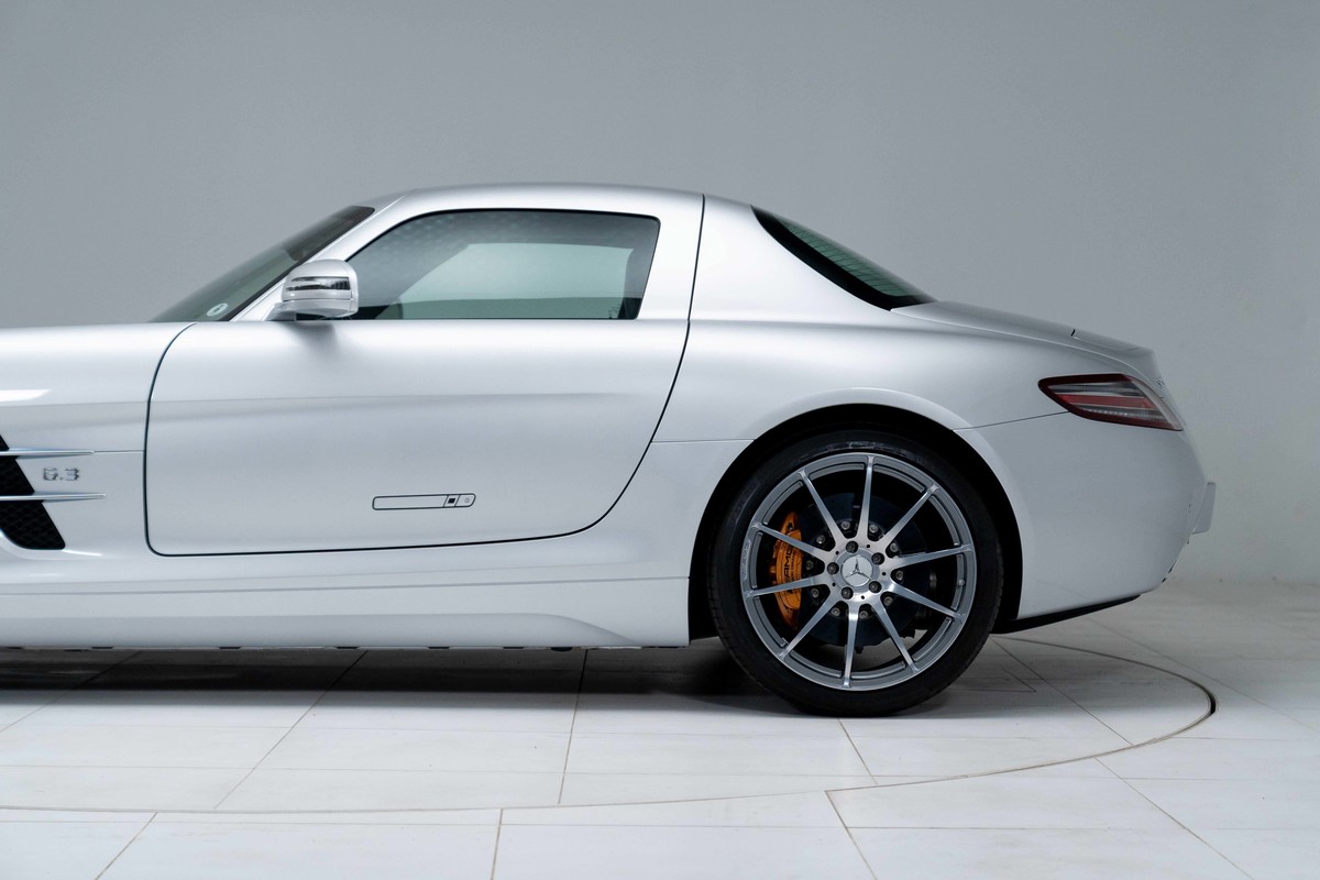 2011 Mercedes-Benz SLS 