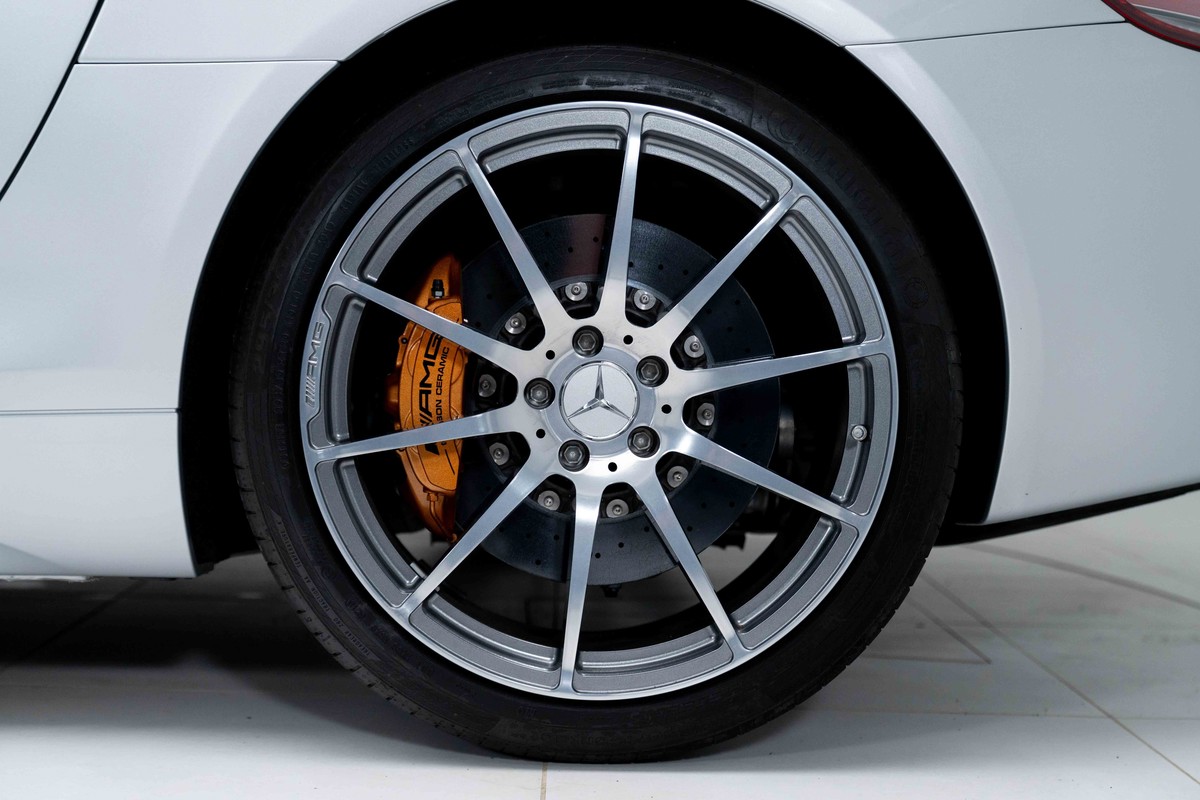 2011 Mercedes-Benz SLS 