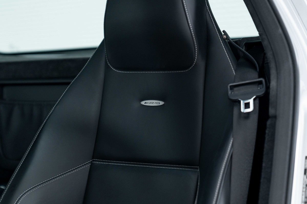 2011 Mercedes-Benz SLS 