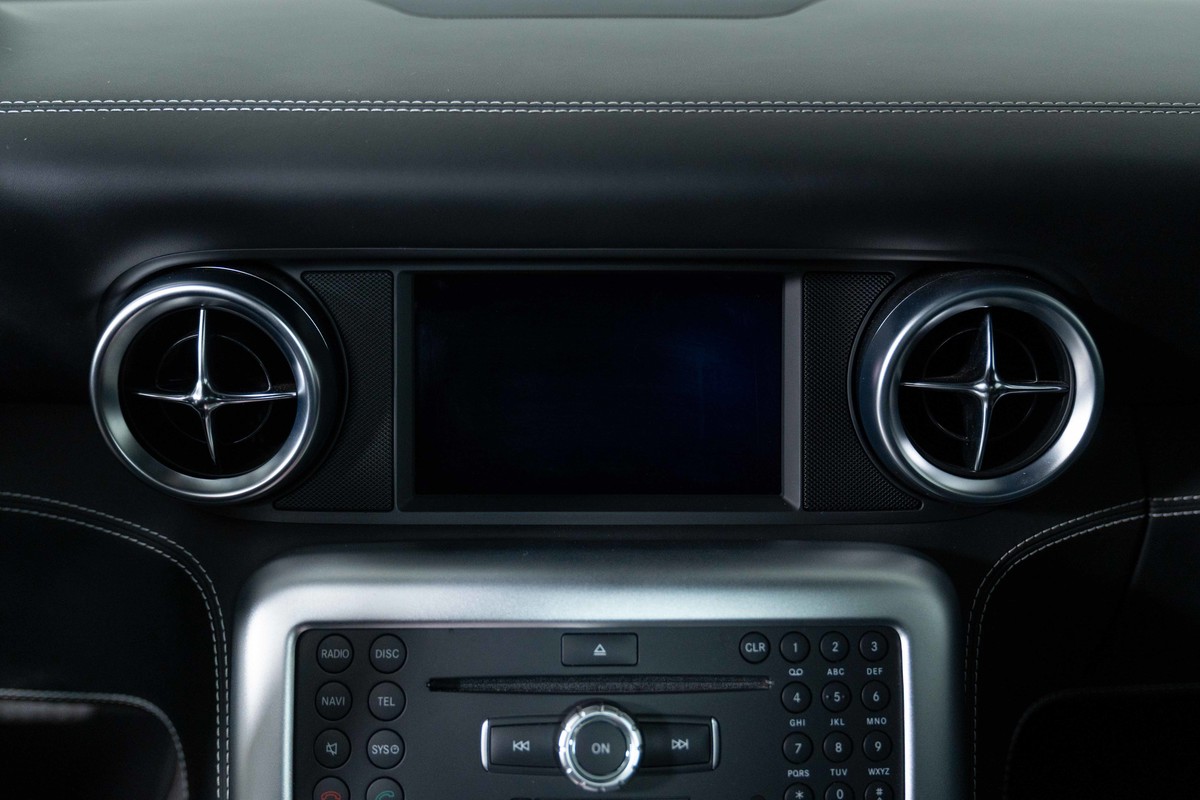 2011 Mercedes-Benz SLS 