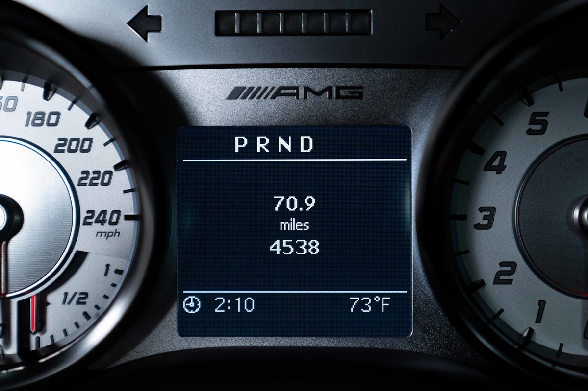 2011 Mercedes-Benz SLS 