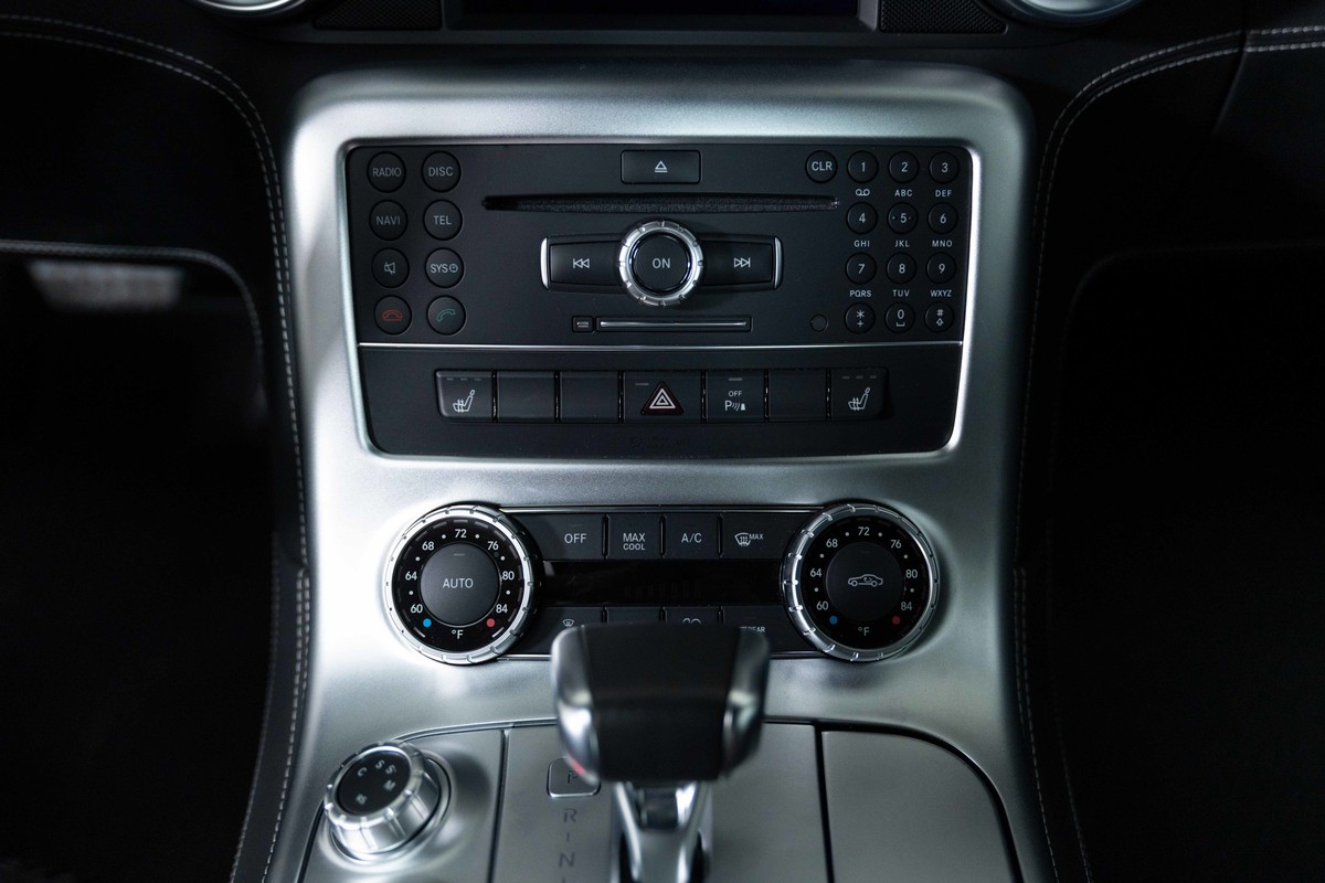 2011 Mercedes-Benz SLS 