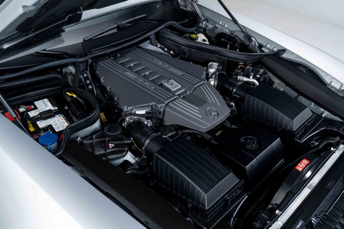 2011 Mercedes-Benz SLS 