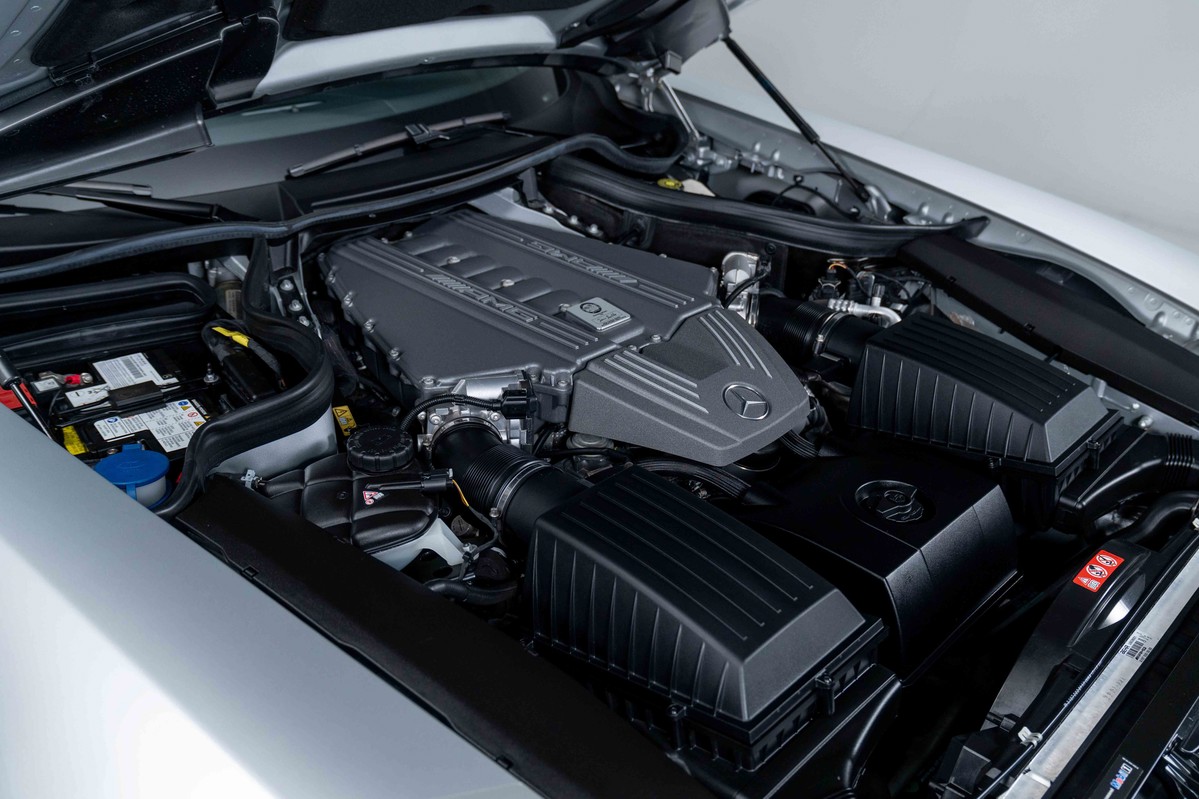 2011 Mercedes-Benz SLS 