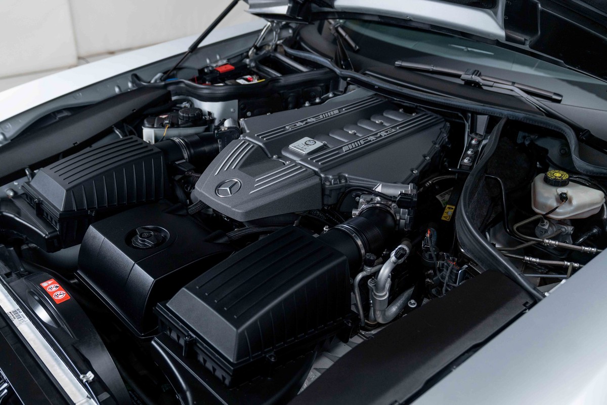 2011 Mercedes-Benz SLS 