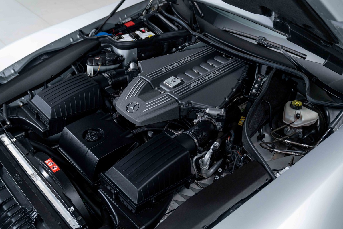 2011 Mercedes-Benz SLS 