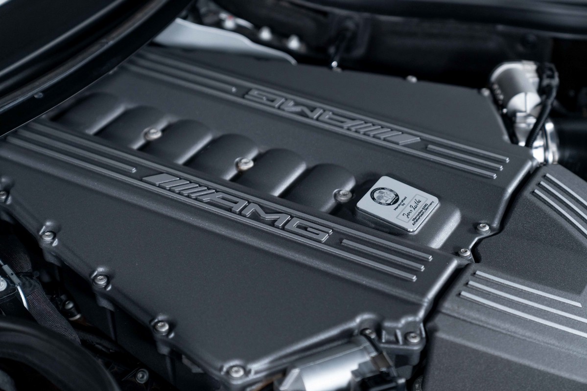 2011 Mercedes-Benz SLS 