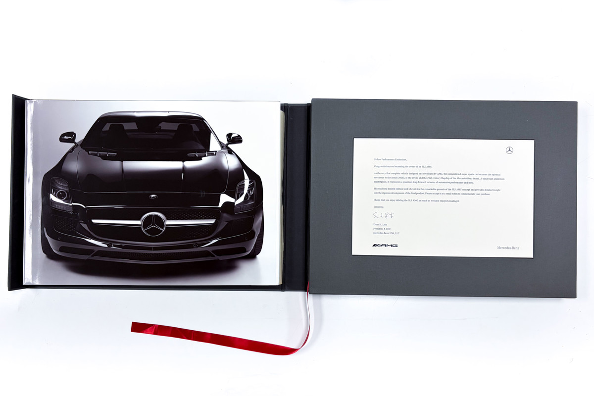 2011 Mercedes-Benz SLS 