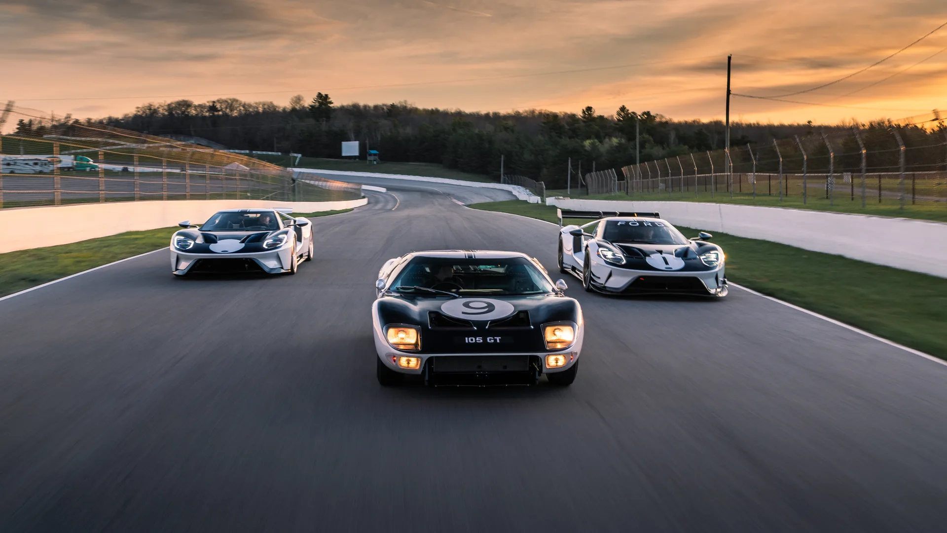 legendarymotorcar.com